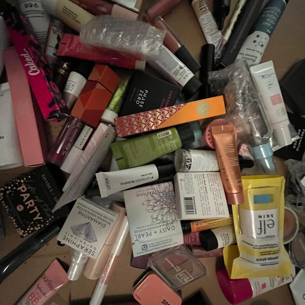 ipsy Assorted Lip Gloss & Balm Variety Pack mixed lot of 85